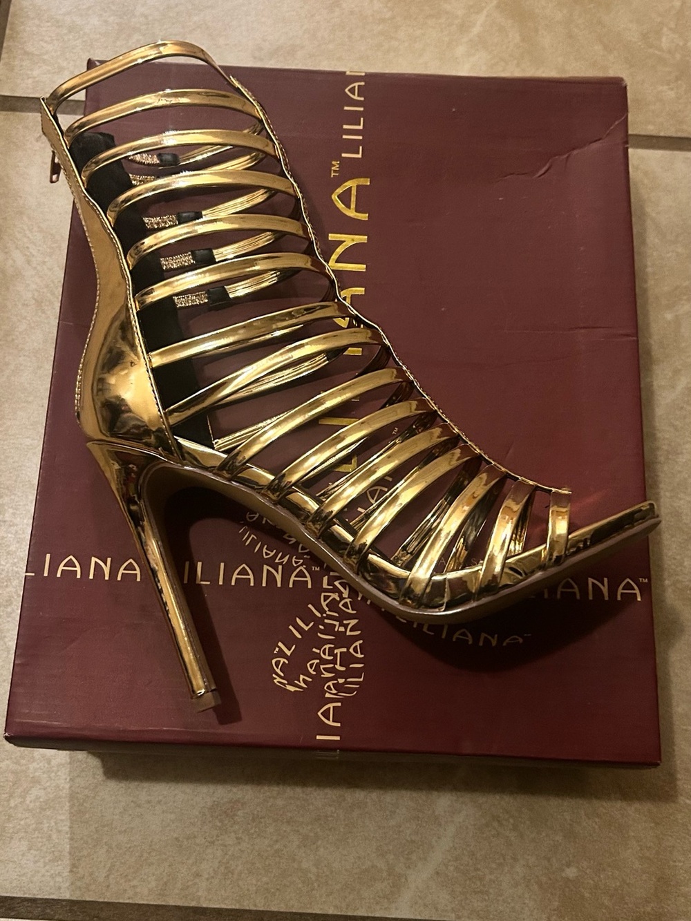 NEW Liliana Gold Metallic Gladiator Caged 5” Stiletto Heels | Size 8.5